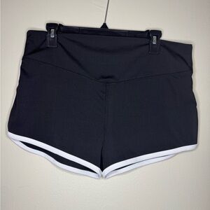Series 8 Fitness Biker Shorts Women’s XL‎ Black White Trim